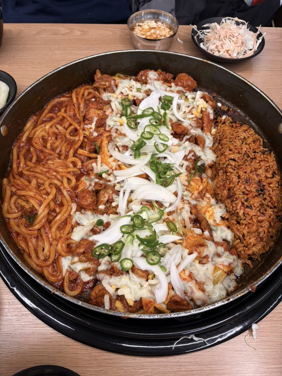 유가네닭갈비 괴정역점 사진 5