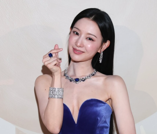 Kim Ji-won's Diet Secrets Revealed: Her Meal Plan and Workout for a Super Slim Physique