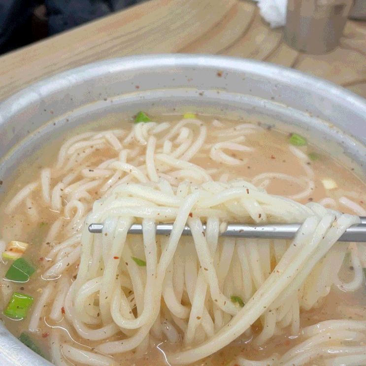  대전 칼국수 맛집 신도칼국수 중촌점 | 1961년부터 시작된 진짜 60년 노포 맛집! 7천원의 행복