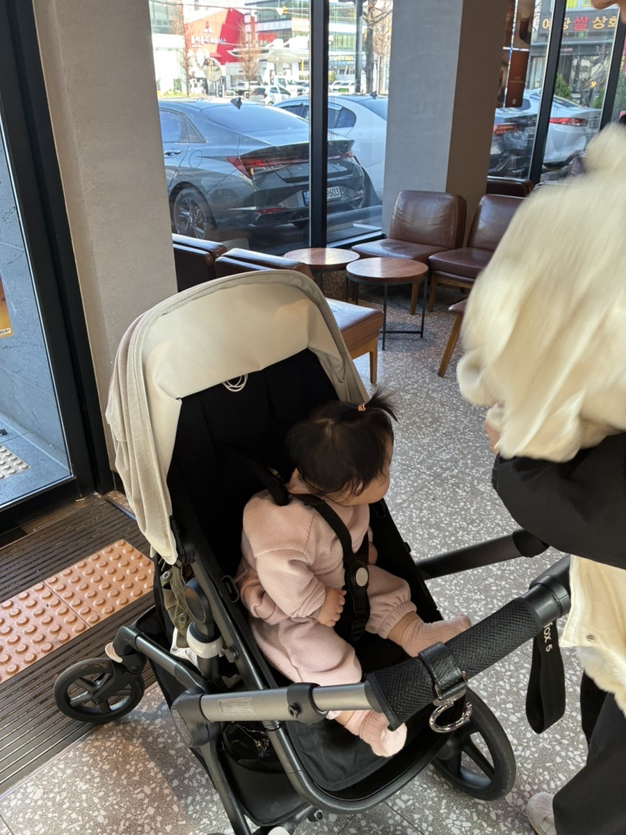 스타벅스 광주신세계DT점 사진 5