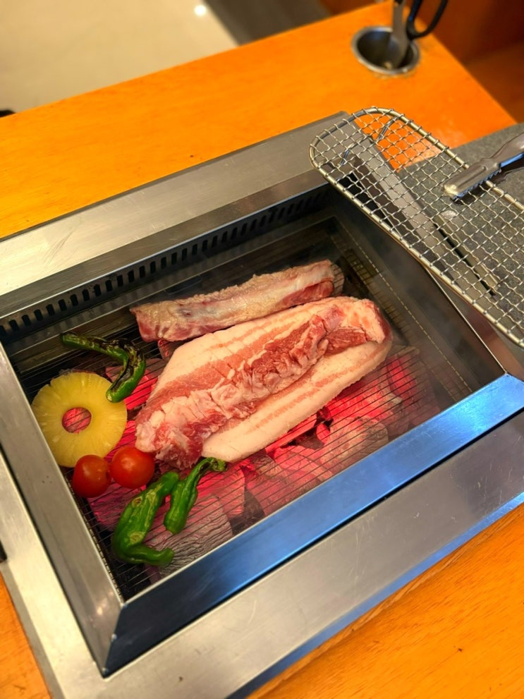  사당역 고기 맛집 / 사당 삼겹살 맛집 / 사당 고기집 화씨이육공 후기
