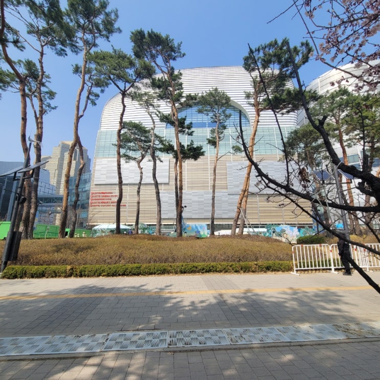  잠실팝업정보: [Spring is Blooming 반클리프 아펠]
