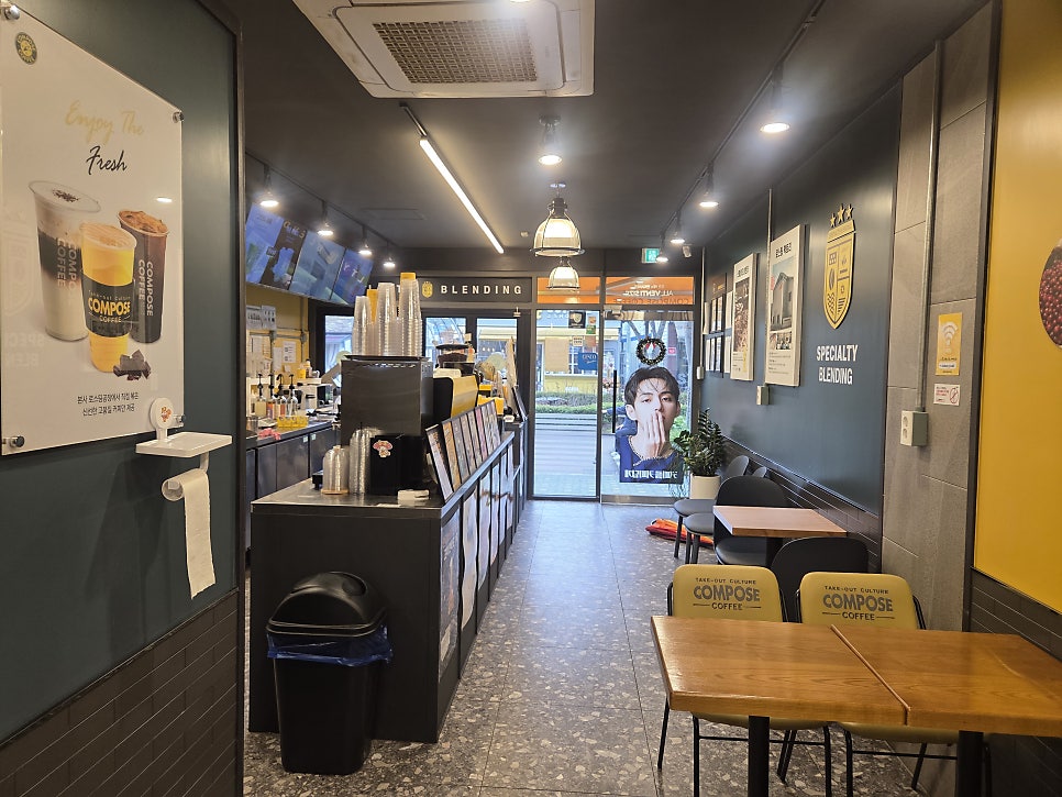 컴포즈커피 목포장미의거리점 사진 3