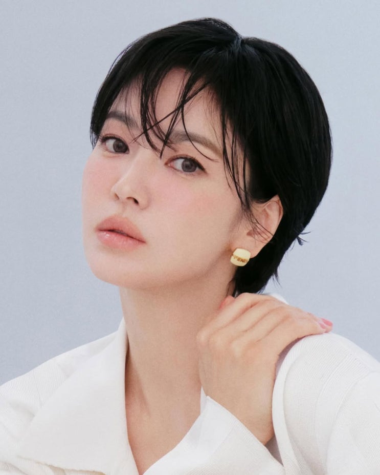  인간 펜디라 불러도 손색없을 송혜교, 숏컷 변신 미모 자랑