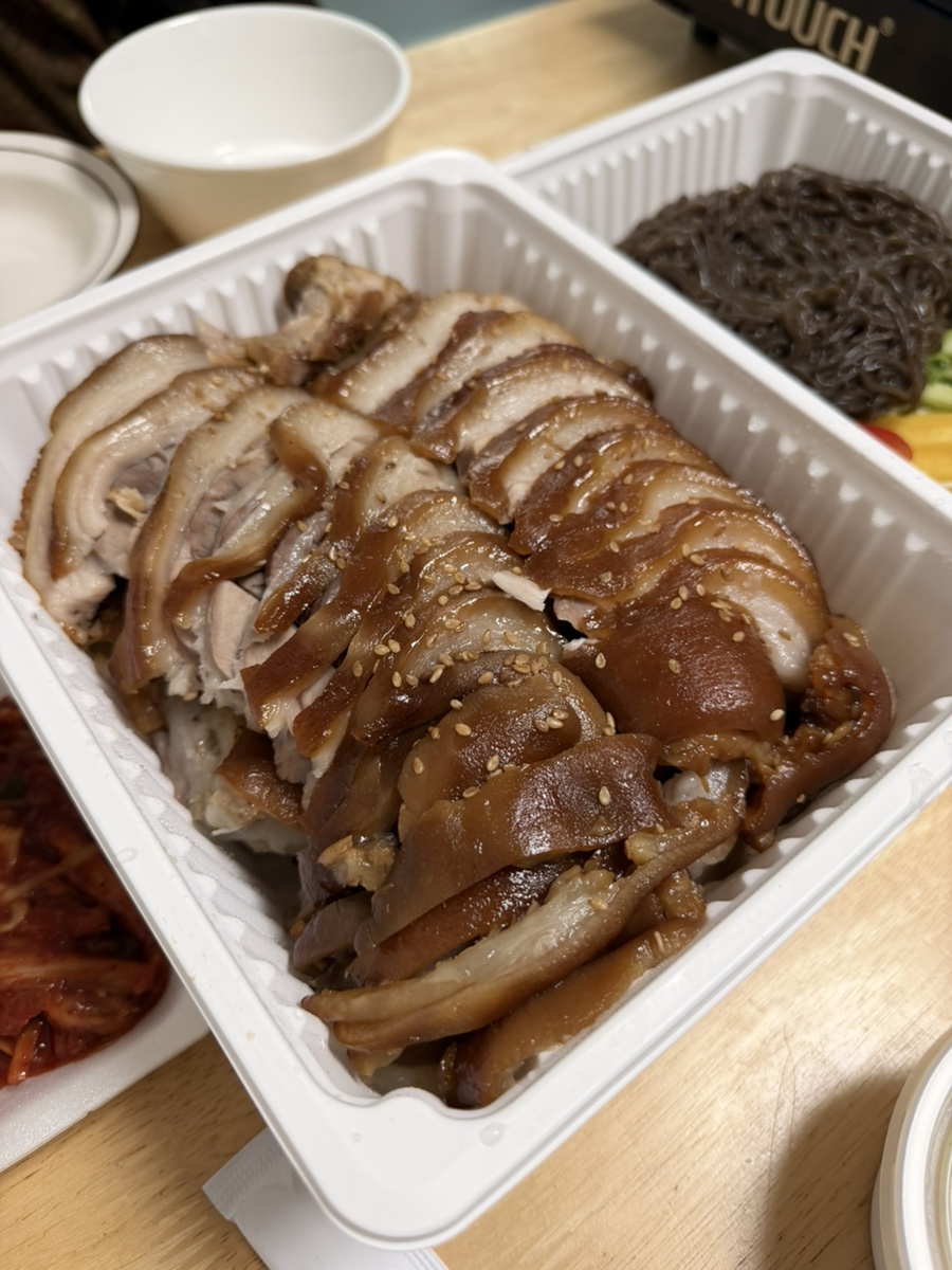 돼지발 사진 2