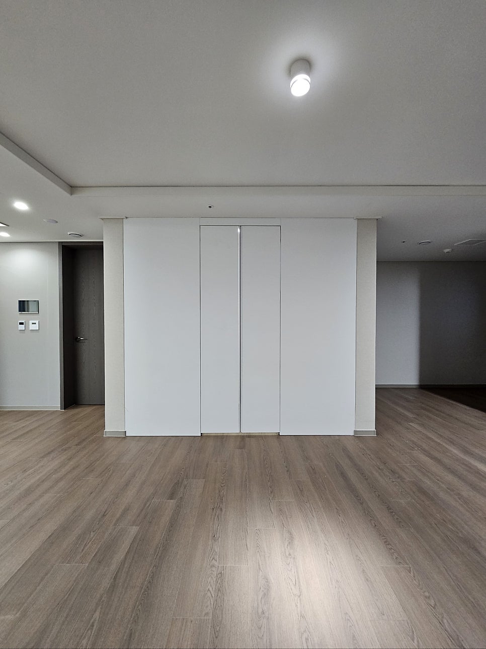 부산 무옵션아파트 맞춤가구제작 에코델타 더 베르힐 냉장고장 팬트리 공틀도어 오븐장 설치