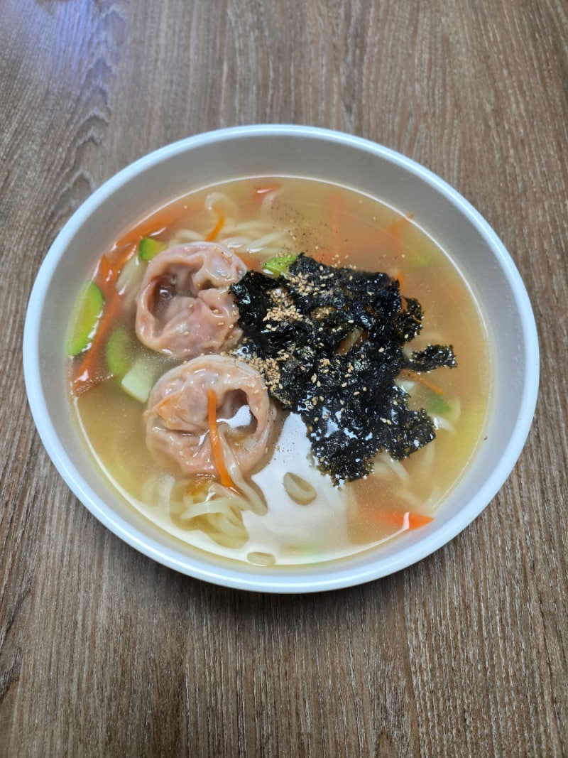 소고기 다시다로 만드는 야매 칼만두국 레시피