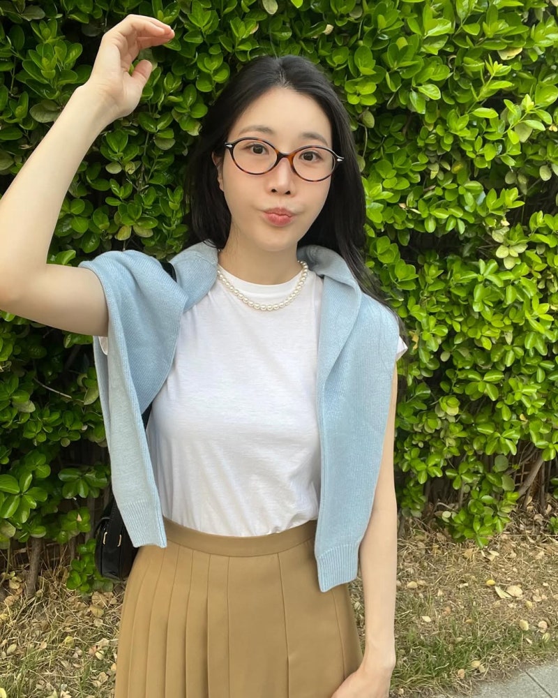 다비치 이해리 인스타그램 & 유튜브 사복 패션 뿔테 안경 브랜드 까르뱅 아이웨어 안나 - 여....