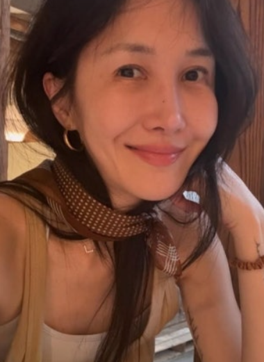   엄태웅 윤혜진 딸 엄지온 편의점 알바설? 낭만 실종된 논란에 직접 입 열었다
