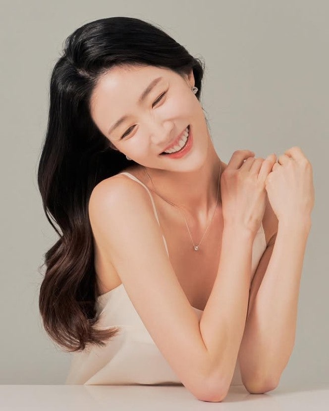배우 이수경 본명, 광고, 타짜, 작품활동, 수상이력, 다이어트, 애주가, 사업, 이자카야, 카페,....