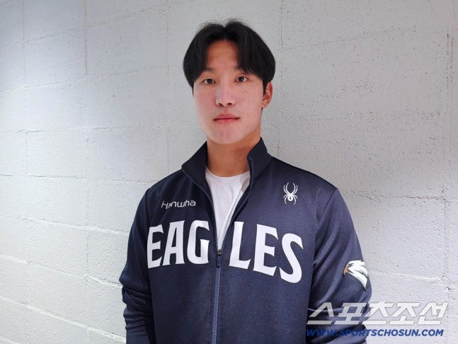 "그냥 해" 잡생각 비우니 '복병'이 됐다…'112이닝 공백' 한화 불펜 다크호스 김도빈 성장 비결