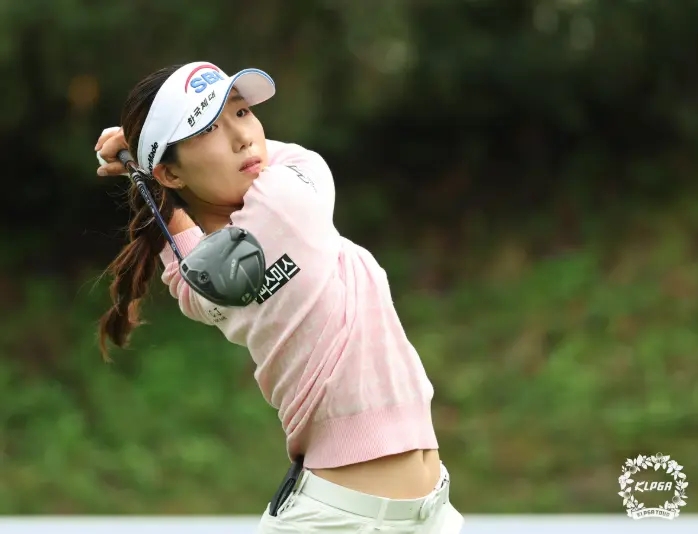  290야드 폭격기 이동은, LPGA 슈퍼루키, '포커페이스' 장타 여왕이 미국을 홀린 비결