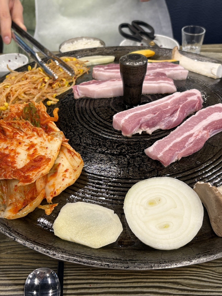 왕솥뚜껑삼겹살 사진 2
