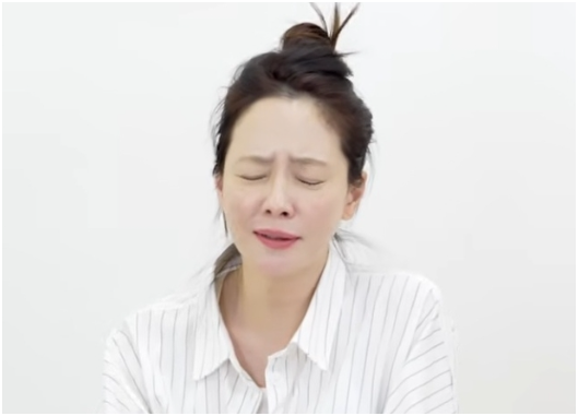 송지효, 병풍 논란과 속옷 사업 부진 결국 ‘재정비’ 결정