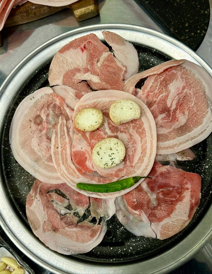  부산 전포 뒷돈상회 꽃삼겹대패 비빔면 조합 전포 삼겹살 맛집