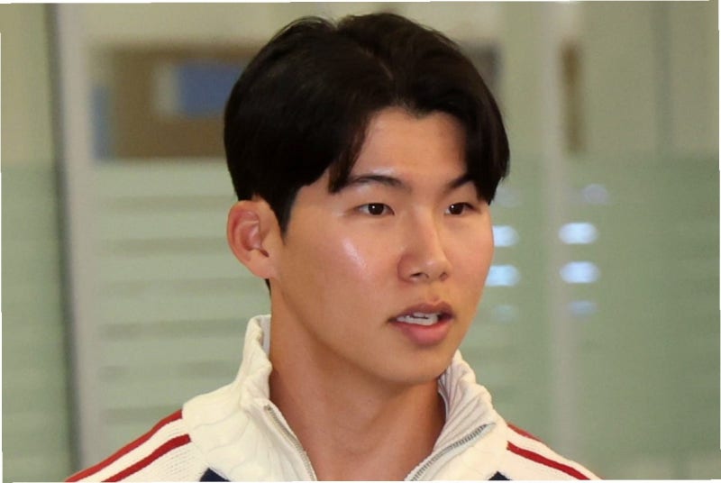 김혜성, 트리플A 표지 모델! 우승 반지 수여식 참석 불투명… 팬들 '택배 수령' 우려