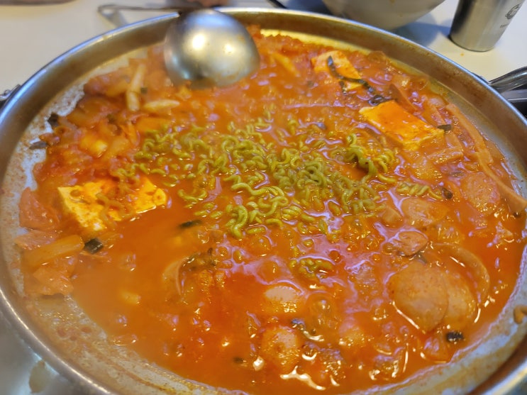 부천 역곡 맛집 | 킹콩부대찌개 역곡점 – 라면사리·밥 무한리필에 가성비까지 갖춘 부대찌개 전문점!