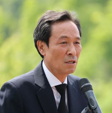 강원, 김진태 현 지사와 맞대결 확정 우상호 도청사 이어 반도체 유치로 정책 대결 가열