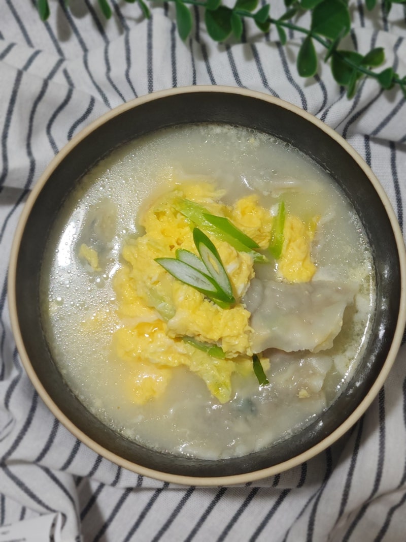 만두국 끓이는법 꿀팁 초간단 요리 (청정원 사골곰탕 활용 레시피)