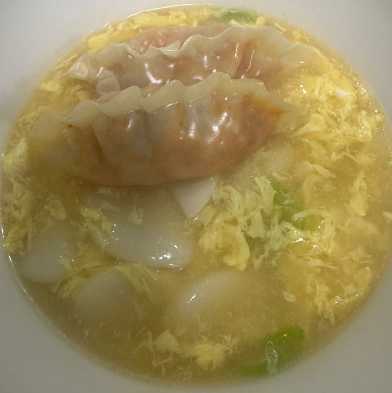 초간단 떡만두국 끓이는법 (전자렌지 만두, 바쁜 아침 10분 완성)