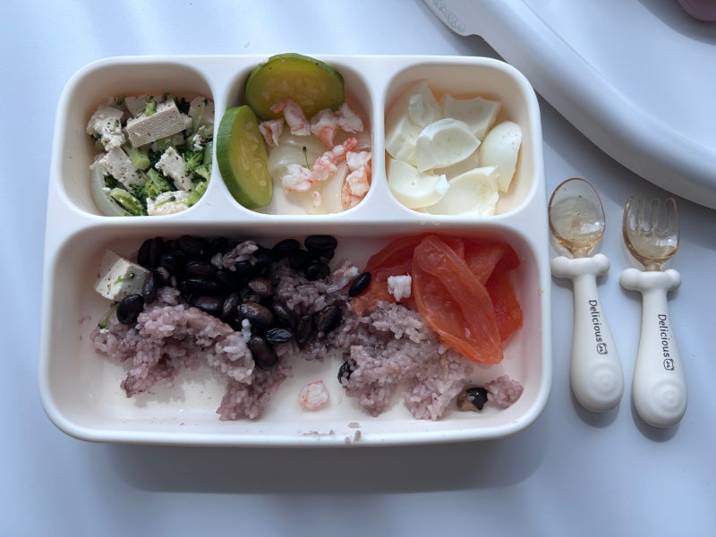 16개월 무염 식판 | 브로콜리 두부 들깨무침 + 토마토 씨 제거하는 이유