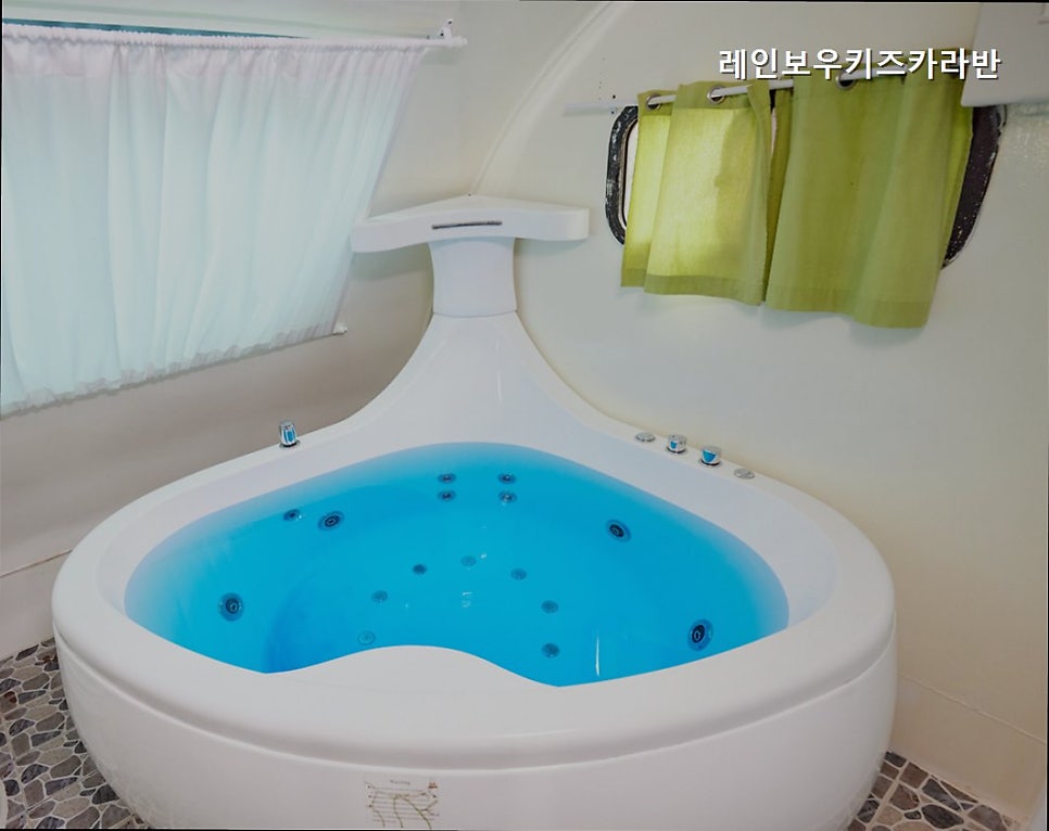 레인보우키즈카라반 사진 1