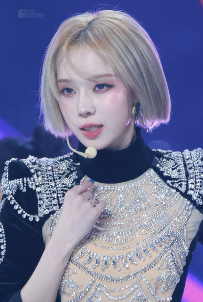 The #1 Bob Trend: Why Everyone is Copying aespa Winter's Hair