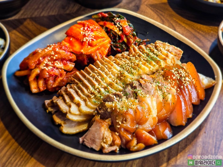  진해 용원맛집 - 자기만족에서 족발과 보쌈세트를 먹고 왔습니다. 용원 족발 맛집