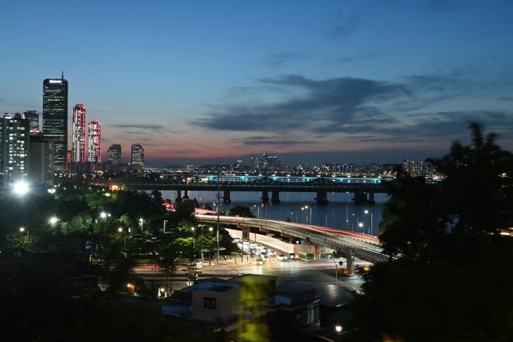  서울 야경 명소 노들역 용양봉저정공원 전망대 더 한강 카페, 주차장