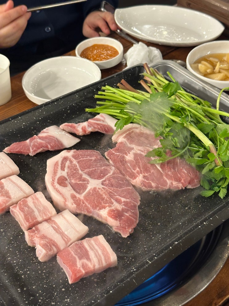  [울산 맛집] 고기 주문하면 라면이랑 전이 무제한?! 울산 남구 비닐집 수암점 대혜자 후기 