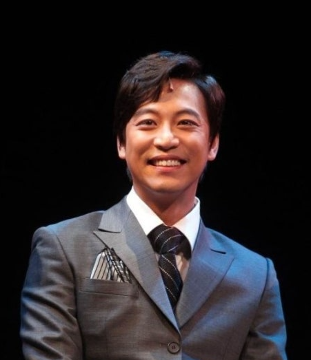배우 오만석 리포트: 무대의 제왕에서 '딸바보' 아빠로, 멈추지 않는 도전
