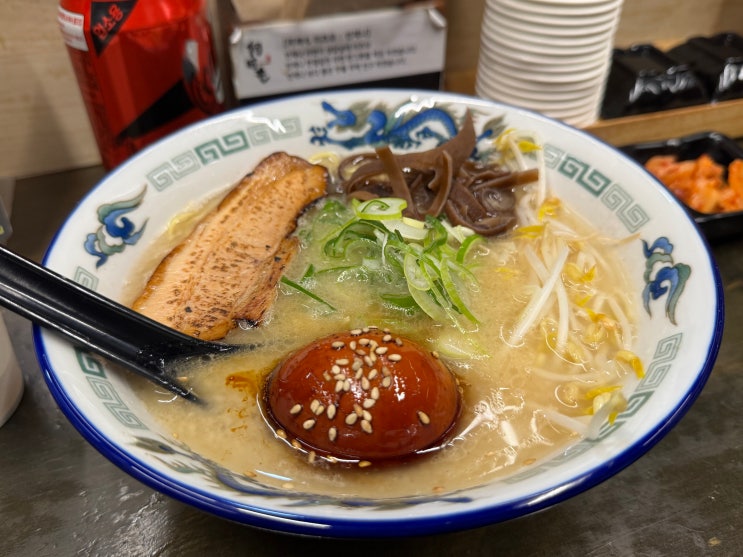  [서울일상] 이츠모라멘 - 홍대 라멘 맛집 으로 유명한 블루리본 5년연속 맛집! 평일 저녁 방문후기, 이츠모 돈코츠 라멘과 카라이 돈코츠 라멘 먹방후기! 홍대입구 9번출구 맛집