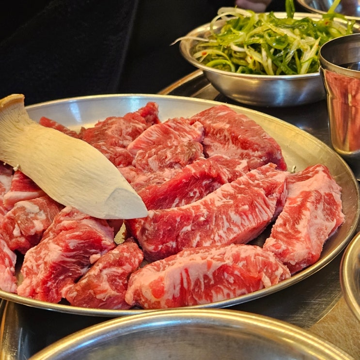  깡통시장 맛집 먹거리 부산 부평동 가성비좋은 소갈비살 부엉이마을