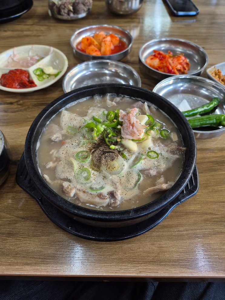  [안양 만복구] 만복순대국(마냥 진하기보다는 부드러움을 택한 순대국)