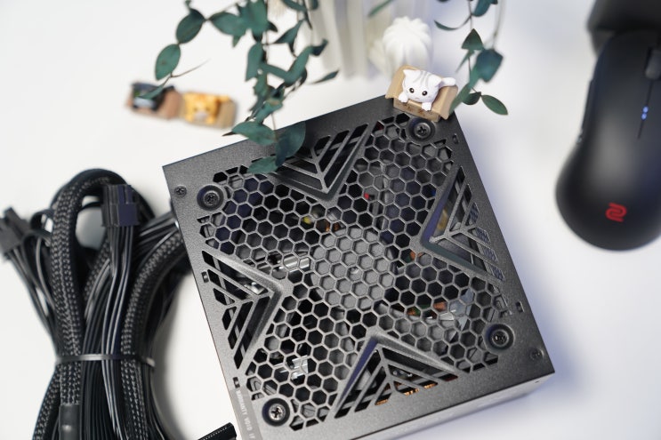  가성비와 안정성 모두 챙긴 PC파워. 엔티스 ES 800W 80PLUS ATX3.1 리뷰