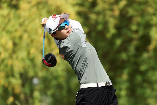  김효주 LPGA 3R  – “신들린 샷”으로 다시 살아난 우승 기대,   팬 포스트
