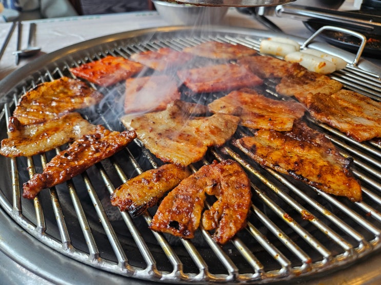  [춘천 맛집] 석사동 토담화로구이, 양념삼겹살과 된장소면, 뷰와 가성비 다 잡은 솔직 후기