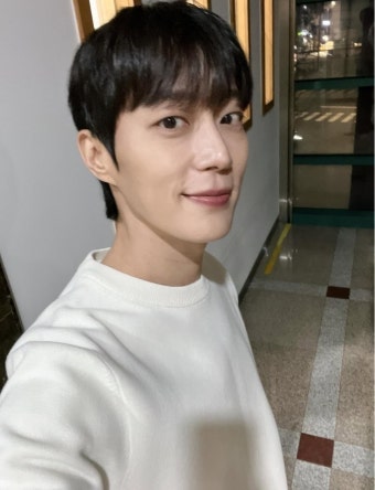 배인혁 윤두준 닮은 분위기? 실제 팬이었다는 이유와 외모 차이 완전 정리