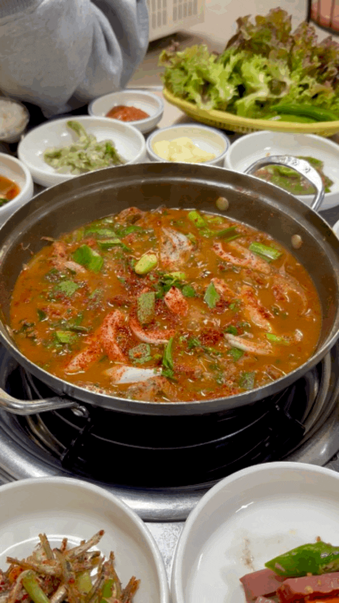 진주이현동밥집 밥이랑 생선이랑에서 멸치쌈밥으로 든든한 한 끼