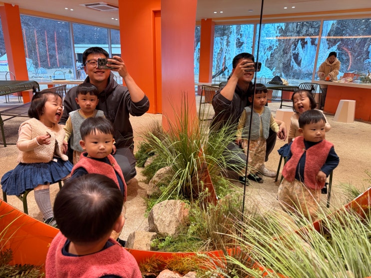  아름다운 빙벽 보면서 커피 마시는 원주대형카페 '스톤크릭'