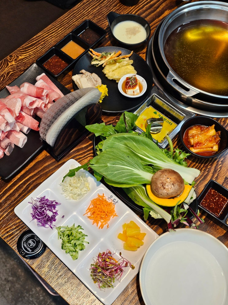 제주연동맛집 온담샤브샤브 샐러드바와 월남쌈 신선한 야채 무한리필
