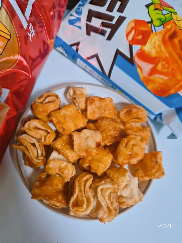  뒤늦게 먹어본 꼬북칩 양념치킨맛 카라멜팝콘맛 후기 칼로리