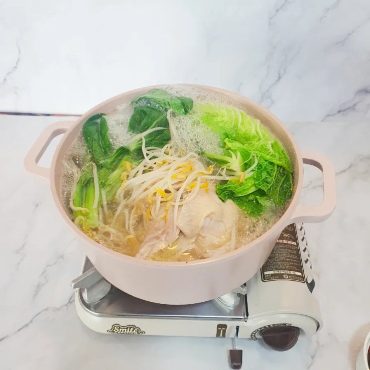  코코넛 닭백숙 만들기 육수 없이 깊은 맛에 반한 보양식 레시피