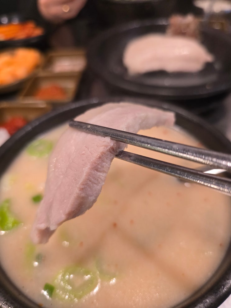  광안리 수변공원 본점 수변최고돼지국밥, 야들야들한 항정 수백 솔직 방문 후기