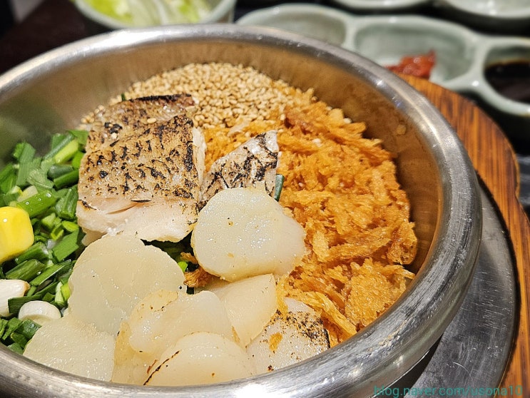  [수원 영통구] 솔솥 수원광교점 _ 토핑이 주인공, 재료를 아끼지 않고 속이 편했던 광교카페거리 가볼만한 건강한 한 끼!