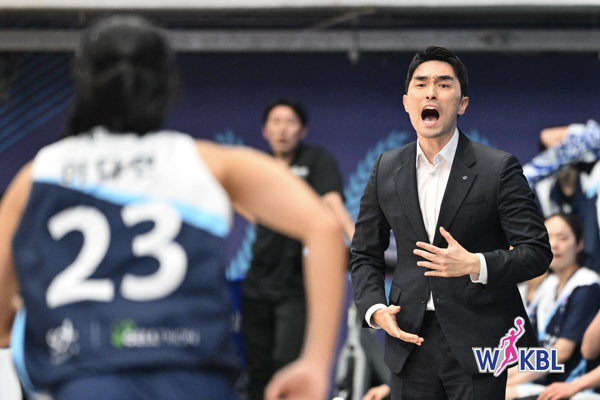 [WKBL] BNK : <b>박정은 감독</b> - 구나단 코치? 누구 발상이냐?