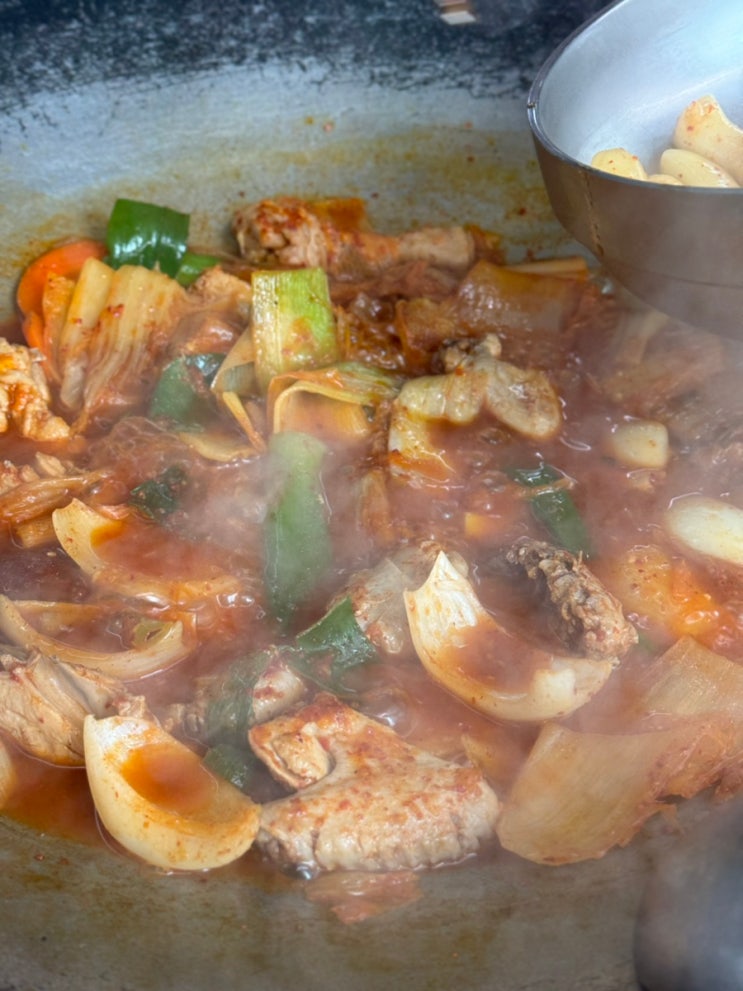  구월동 맛집 점심 밥집 묵은지가 제대로 통큰솥뚜껑닭볶음탕 구월점