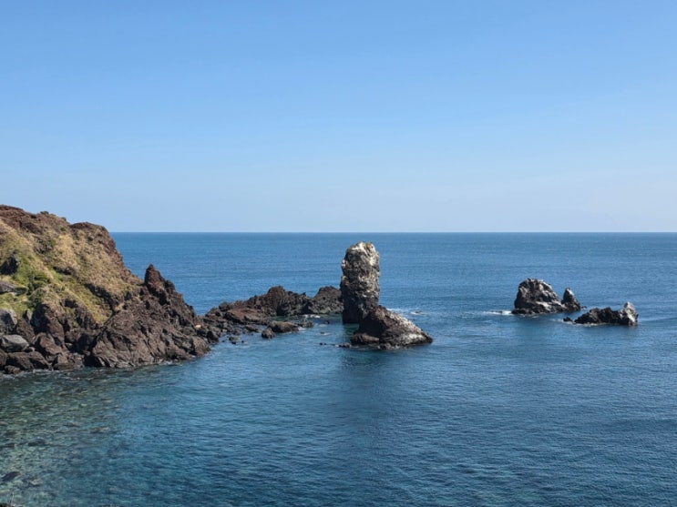  제주 섭지코지 완벽 코스: 성산일출봉이 한눈에 보이는 붉은오름위 방두포등대와 안도 타다오 글라스하우스
