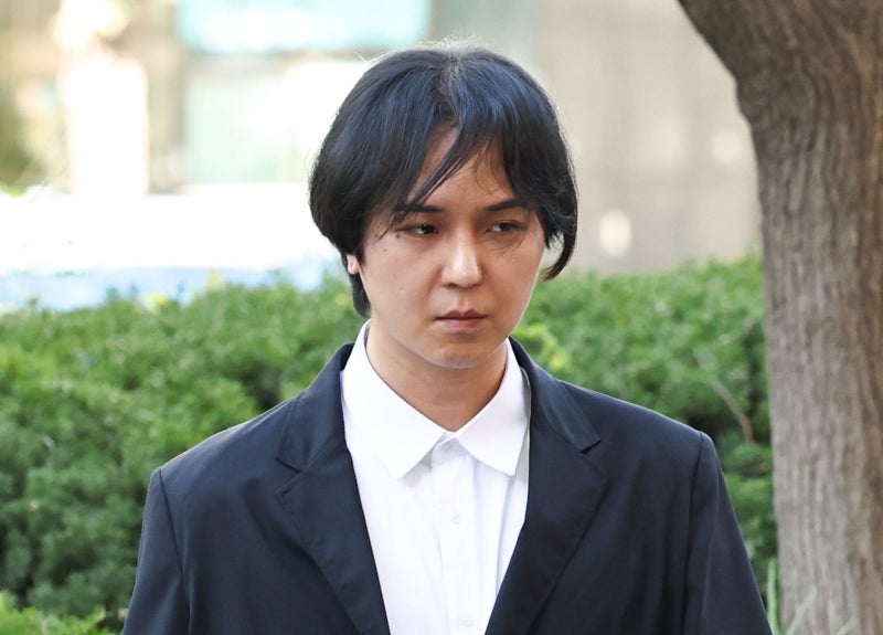 송민호 병역법 위반 부실복무 1심 선고, 102일 무단결근에 법원이 내린 결론은…지역1년 집행....