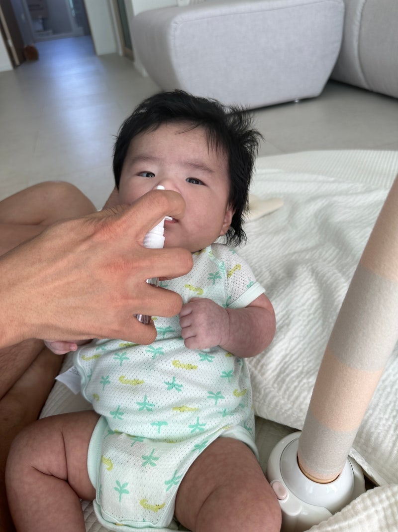 아기 코에서 그릉그릉 소리 나는 이유, 감기 아닐 수도 있어요